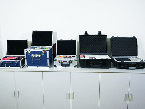 4 conjuntos de equipamento de teste de transformador para a Bulgária